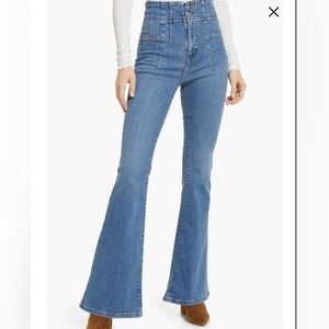 We The Free by Free People Jayde Flare Jeans in Sunburst Blue size 31 💙